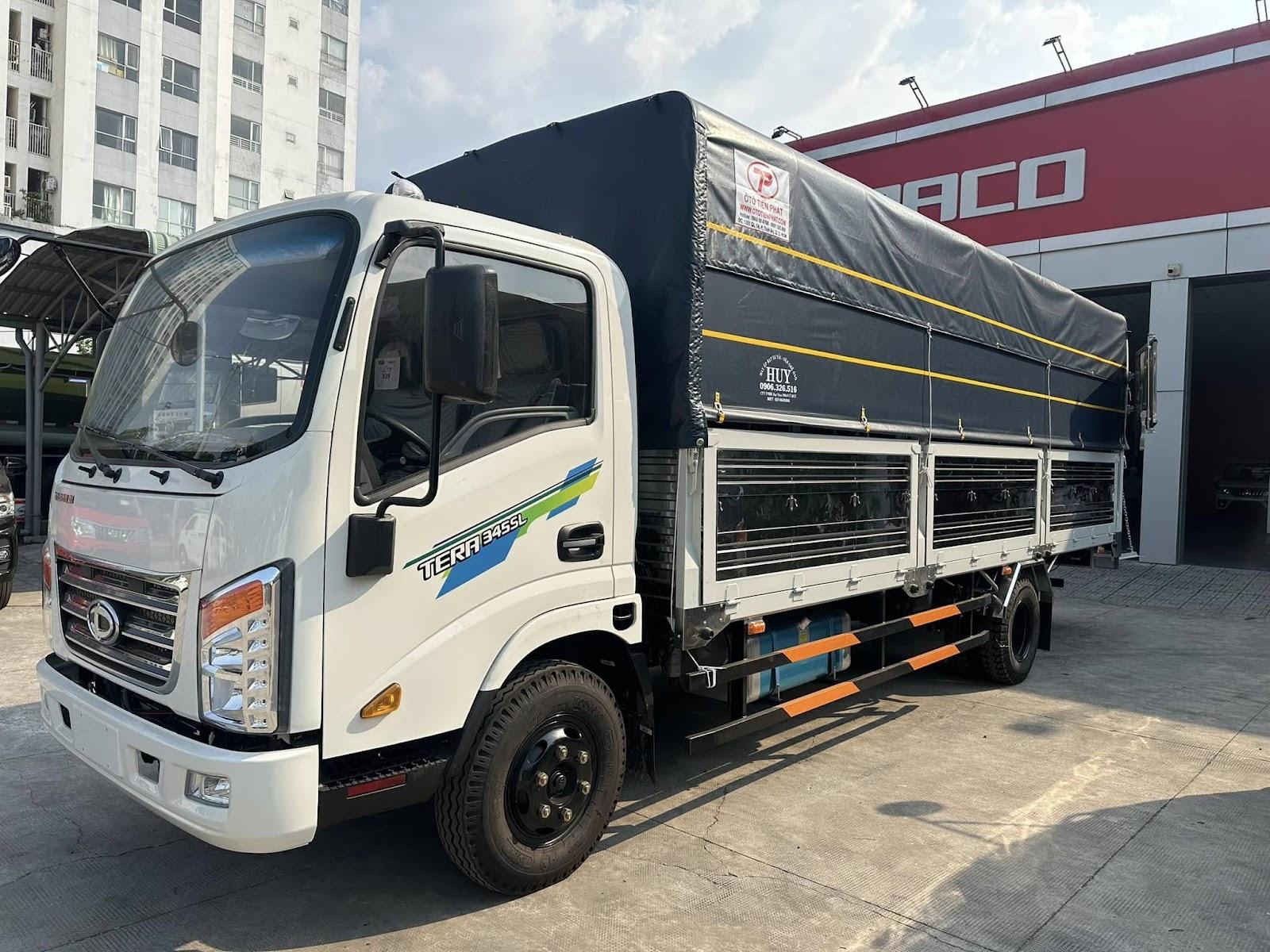 TERA-345SL Thùng Mui Bạt Bửng Nâng – Giải Pháp Tối Ưu Cho Vận Tải Hàng Khối Lượng Lớn